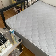 シングルベッド　フレーム　綺麗ですの画像