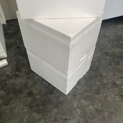 発砲スチロール 箱 クーラーボックス 蓋付き  の画像