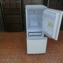 ID 677531　シャープ２ドア　137L　２０１９年製　SJ-14E6-KWの画像