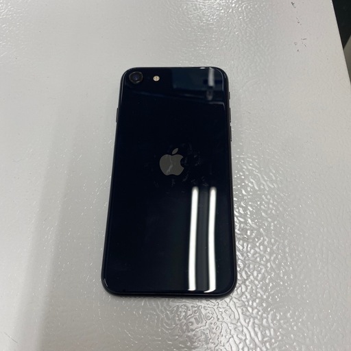 SIMフリー　iPhone SE  Apple 【トレファク東大阪店】