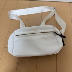ボトムス　トップス　ポーチ　セット
販売の画像