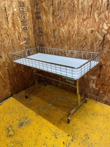 C(7573) バスケット ワゴン キャスター付き 陳列台 折り畳み 業務用 店舗用 販売台 ラック W1200D600H780 直接引き取りも歓迎 大阪