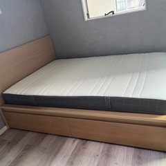 【10/30まで】IKEA ダブルベッド　マルムの画像
