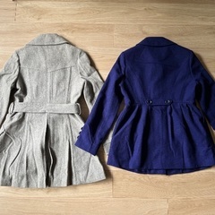 KLEIN PLUSとフォーエバー21のコート2点の画像