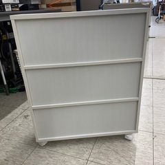 【ジモティー割引で最大15％OFF⭐️】 キャスター付き 本棚 山善 白の画像