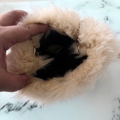 ファーショルダーバッグ アイボリーの画像