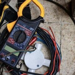 【月給30万円以上×経験者急募◎】将来性の高い電気工事士！出勤時、毎日もらえる昼食手当あり◎早上がりOK×基本定時退社で働きやすい！＜無料＞で資格取得可能◎資格手当で収入アップ！の画像
