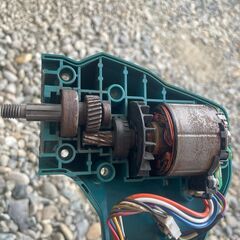 充電式刈払機【ジャンク品】マキタ makita MUR185UDRFの画像