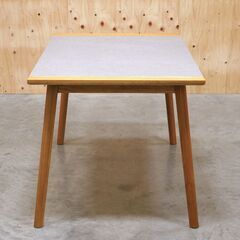 ≪yt2068ジ≫ 美品 AZUMAYA/東谷 form ダイニングテーブル F6-114 幅136cm 奥行80cm 石材調/モルタル調/おしゃれ/モダン/中古家具/宮城県仙台市 71005-10の画像