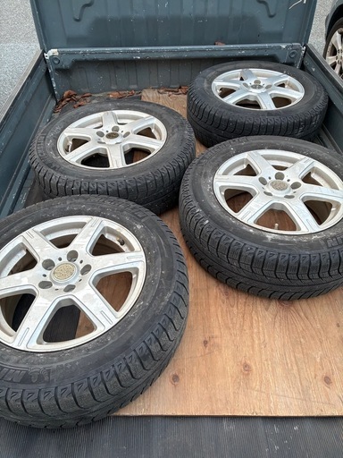 最終値下げ！エスティマ用　スタッドレスタイヤ