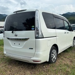 日産 セレナ 20X s-HYBRID (白)の画像