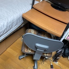 パソコンラック椅子付きの画像