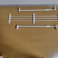 【取引可能】突っ張り棚　幅25cm程度×長さ75～115cm程度の画像