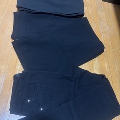 14着 女性用デニムとズボンの画像