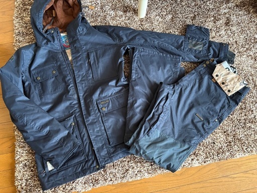 美品★KELLANスノーボードウェア