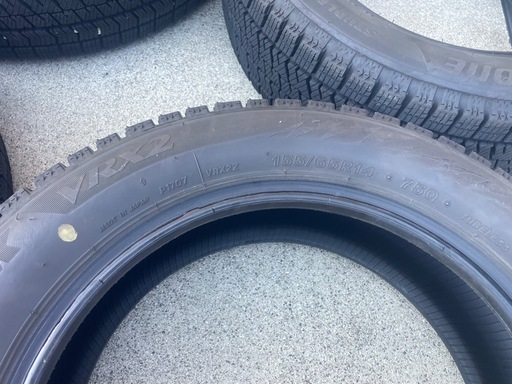 中古スタッドレスタイヤ4本セット　155/65R14