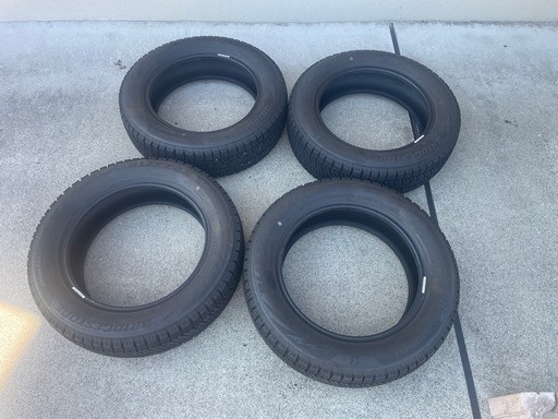 中古スタッドレスタイヤ4本セット　155/65R14