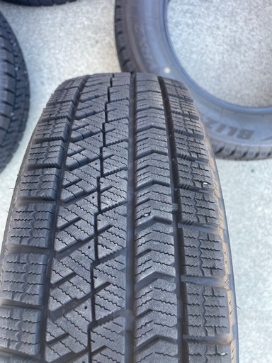 中古スタッドレスタイヤ4本セット　155/65R14
