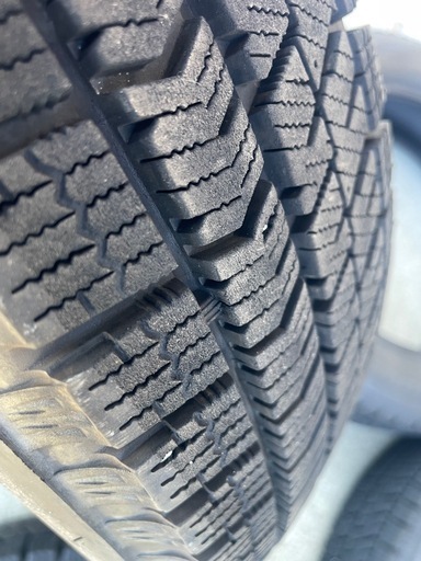 中古スタッドレスタイヤ4本セット　155/65R14