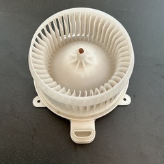 レクサスct200h ブロアモーターの画像
