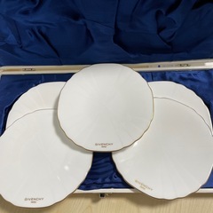 GIVENCHY ケーキ皿5枚の画像