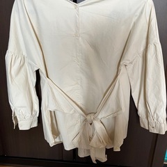 7分袖リボン付き
ブラウスの画像