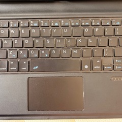 【10/26まで】iPad  キーボード付きケース　(タッチパッド搭載 ペン収納込み)の画像