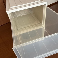 受渡予定者決定　衣装ケース ホワイト 2個セット　74cm×39cm×29cmの画像