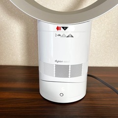 ダイソン　テーブルファン AM06 2018年製の画像