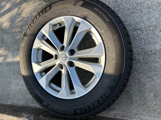 MICHELIN 225/65R17 タイヤ・ホイールセット　エクストレイル