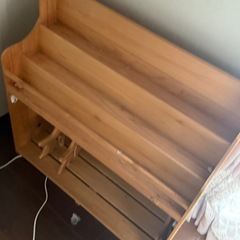 絵本の棚の画像