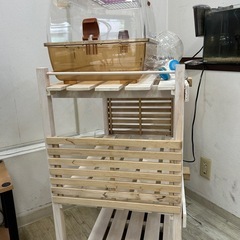 ハムスターゲージand木製棚の画像