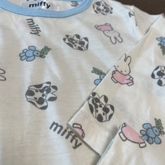 【美品】（95）ミッフィパジャマ冬上下の画像
