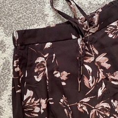 【新品】レディス茶色パンツMの画像