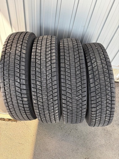 ジムニースタッドレスBLIZZAK DM-V3