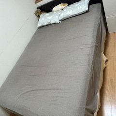 セミダブルベッドの画像