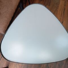 コーヒーテーブル　サイドテーブル　ミニテーブル　天板ガラス　シンプル　サイズ（約）幅47.5×奥47.5×高57　　■近隣配送無料 買取GO‼　栄和店の画像