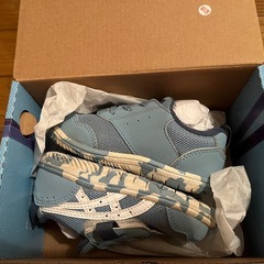 asics 靴14cmの画像