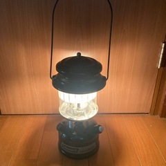 キャンプ　コールマンランタンの画像
