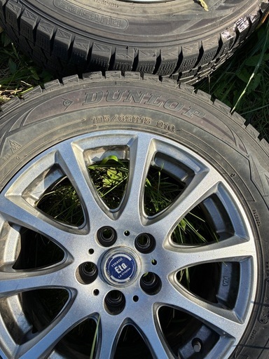 決まりました。
ダンロップ スタッドレスタイヤ2015年製　 PCD100　15インチ195/65R15インプレッサ.プリウス 