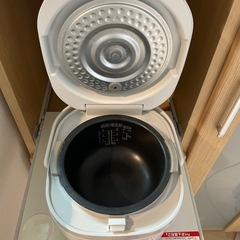 炊飯器の画像