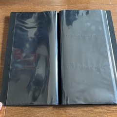黒いアルバムの画像