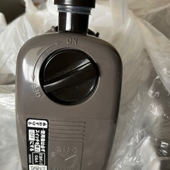【決定しました
】美品！1本は 灯油18L満タン入ってます！ 石油ファンヒーターセットの画像