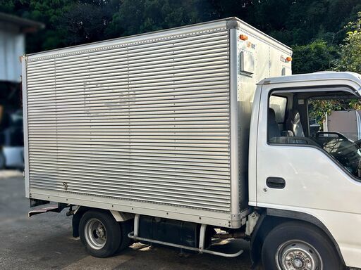 1.6坪/外寸長さ325cm、アルミコンテナ、アルミバン、鍵付き、内寸高さ186cm●バイクガレージ.農漁業.備蓄倉庫.工場作業場キャンプ場●福岡