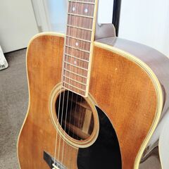 アコースティックギターの画像