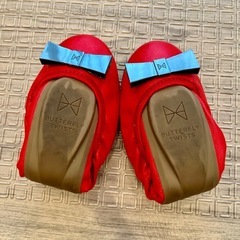 【美品！お譲りします！】BUTTERFLY TWIST パンプスの画像
