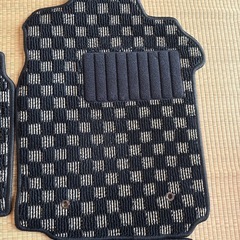 ダイハツ　ウェイク用フロアマットの画像