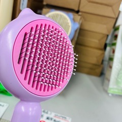 ⭐️かわいい⭐️新品　犬猫用　猫型肉球ブラシの画像