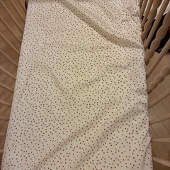 IKEA  ミルラ ベビーベッド+マットレスプラス防水シーツ+シーツの画像