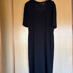  値下げ　
礼服の画像
